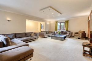 Lounge- click for photo gallery